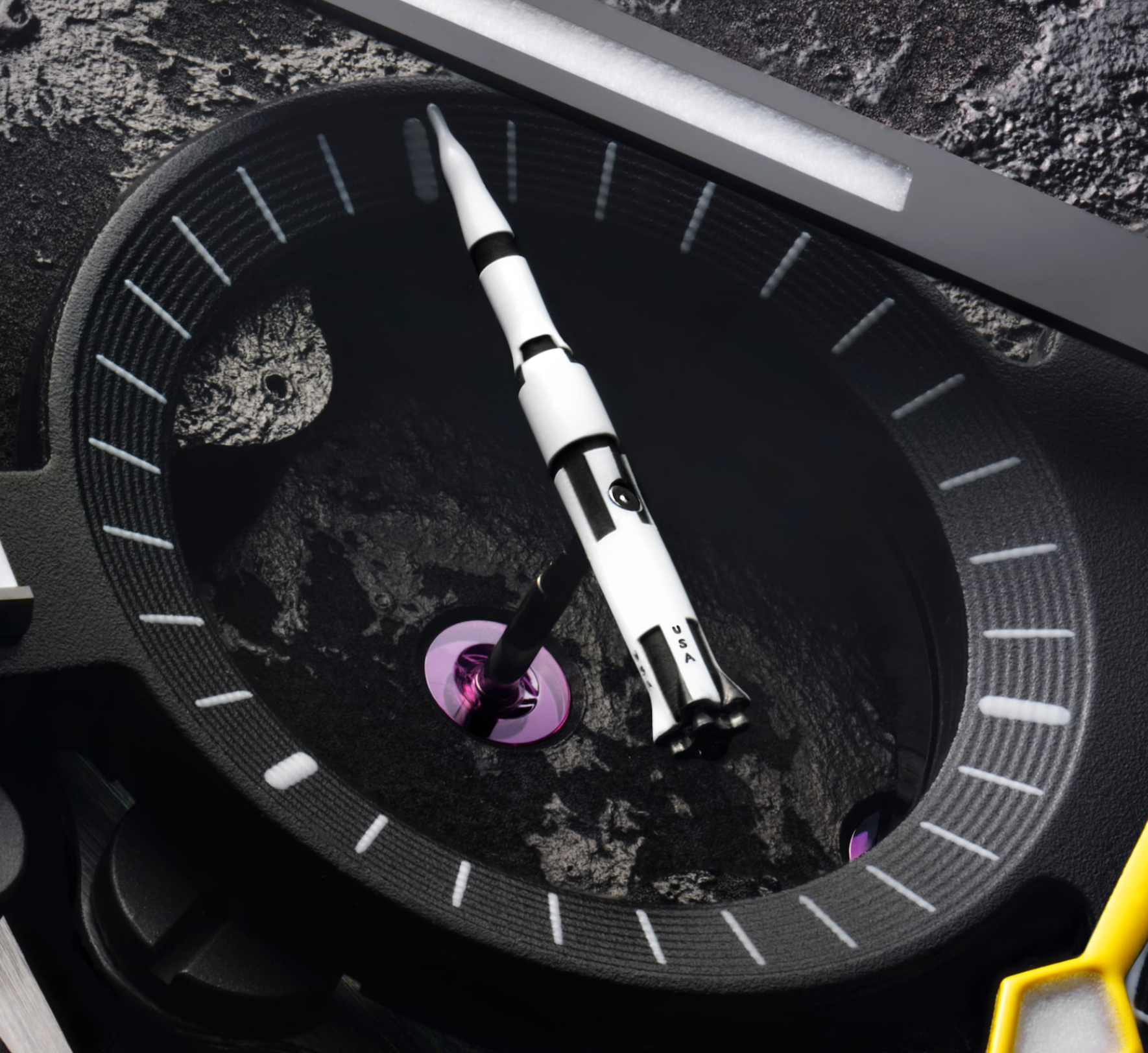 Omega Speedmaster Apollo 8 Dark Side of the Moon del 2025