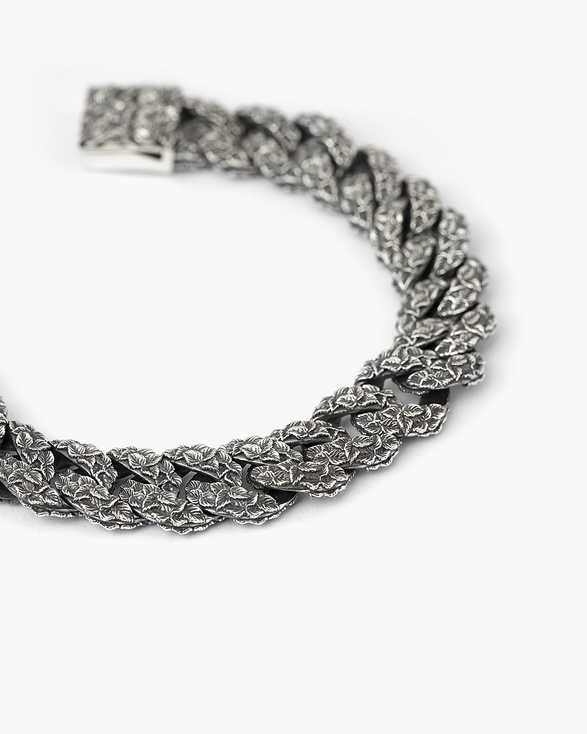 Silver bracelet, square curb with thread plate, Nove25